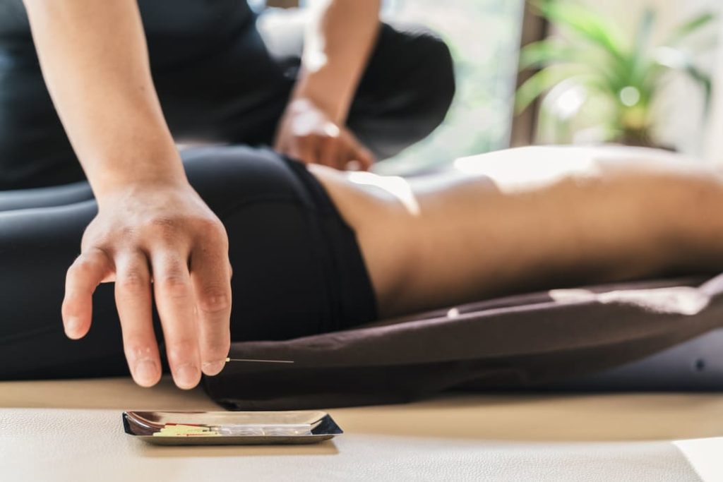 Stretching dobrze wpływa na mięśnie i stawy jeżeli nie dochodzi do przeciążeń, dlatego warto zabezpieczyć te składniki szkieletu przyjmując kolagen.