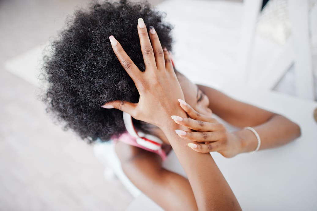 zniszczone-wlosy-i-paznokcie